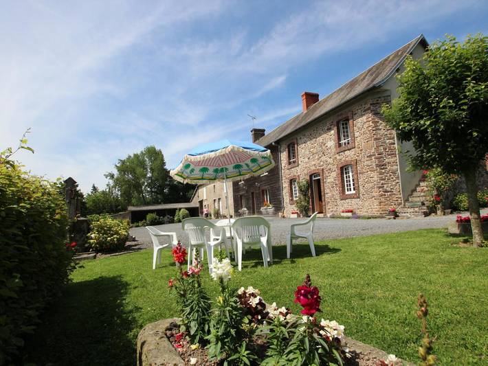 Gîte pour 5 personnes, avec jardin, animaux acceptés à Cerisy-la-Salle