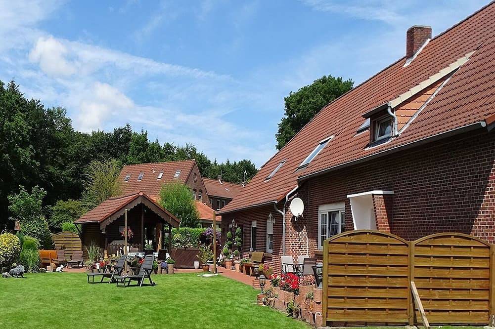 Ganze Wohnung, Gemütliche Ferienwohnung, Haustierfreundlich, ideal f. Kinder, in Moorweg, Nordseeküste