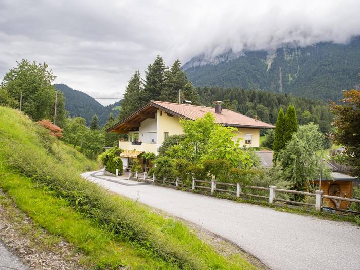 Ferienwohnung für 6 Personen, mit Balkon und Terrasse sowie Garten in Söll - 2