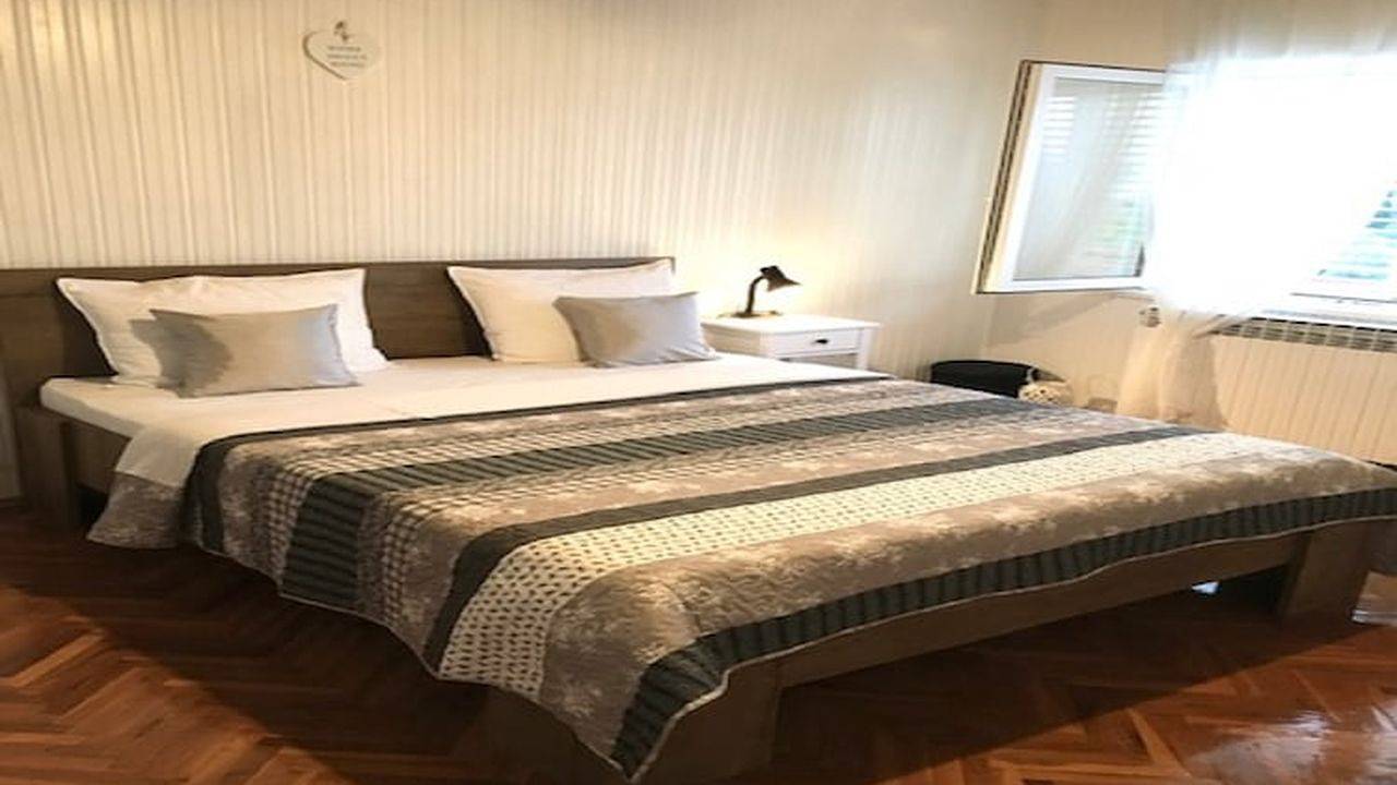 Ganze Ferienwohnung, Ferienwohnung für 4 Personen mit Balkon in Trpanj, Peljesac