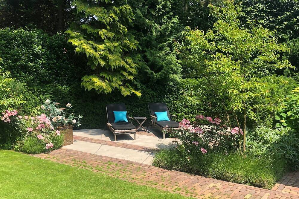 Luxuriöse 450 m² große Ferienvilla mit 15 m Innenpool und Sauna in Niederländische Nordsee