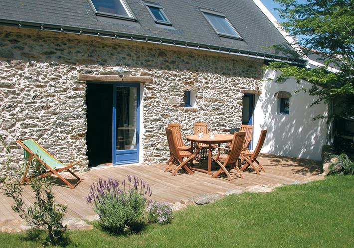 Gîte pour 6 personnes, avec terrasse et jardin à Sauzon - 2