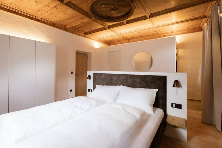 Entire apartment, Apartment 'Ansitz Layshof Apt Hauskapelle' with Mountain View, Shared Garden and Wi-Fi in Merano, Sarntal Alps