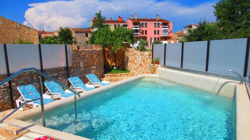 Ferienhaus für 4 Personen, mit Garten und Terrasse