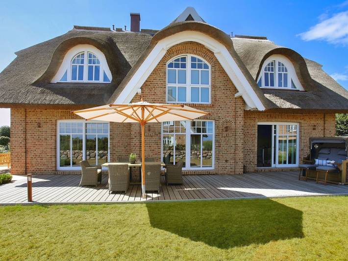 Luxus-Ferienhaus für 6 Personen, mit Balkon und Terrasse sowie Garten und Sauna in Mönchgut