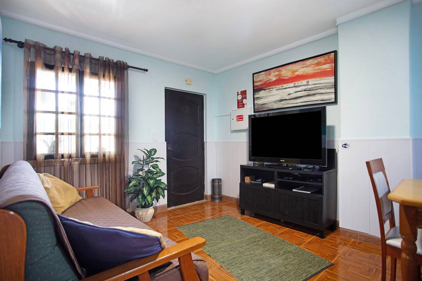 Casa de férias "Sea Pearl" com terraço privado e Wi-Fi in Praia da Areia Branca, Lourinhã