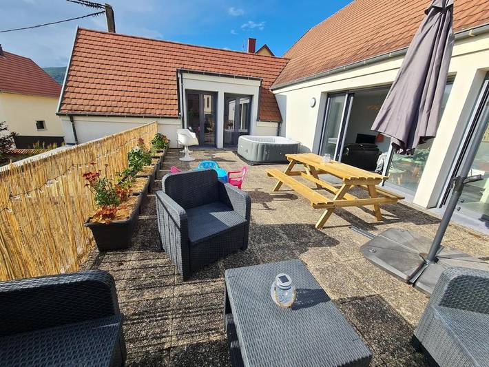 Appartement de vacances pour 7 personnes, avec Balcon ainsi que Jacuzzi et Terrasse