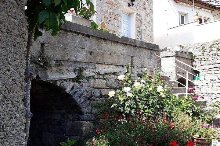 Gîte pour 4 personnes, avec jardin et terrasse à La Cresse - 4