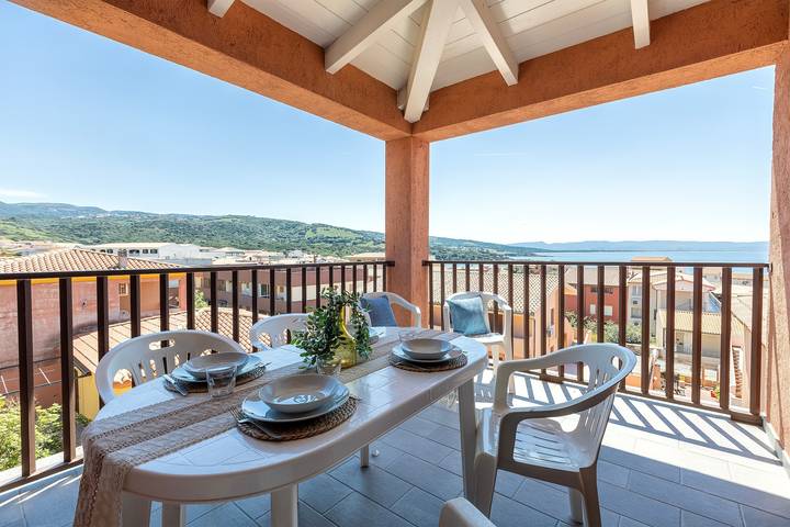 Appartamento per 6 persone, con Balcone a Isola Rossa