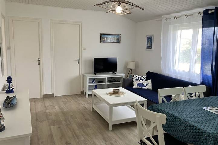 Gîte pour 6 personnes, avec terrasse et jardin à Landunvez - 4