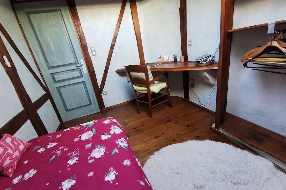 Entire apartment, Les Colombages in Mirepoix, Ariège