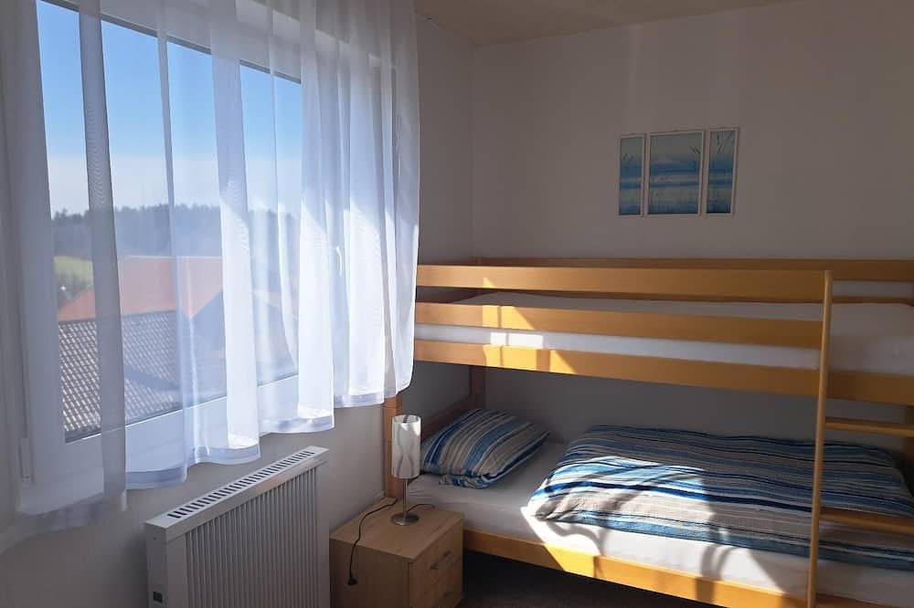 Ganze Wohnung, Gemütliche Ferienwohnung in ruhiger Lage mit Terrasse und herrlicher Aussicht in Eppenschlag, Ostbayern