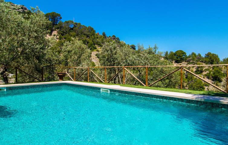 Sea View Apartment with Pool, Grill & TV - Beach 1000m in Deià, Coast of Mallorca