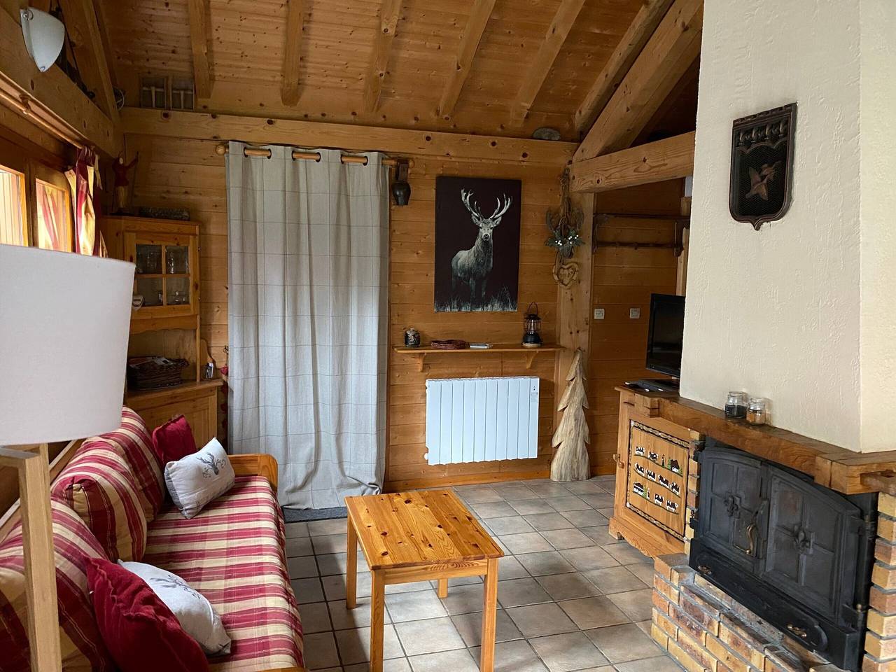 Chalet “6p Comfort - La Tourmaline” with Mountain View, Private Terrace, and Wi-Fi in Verchaix, Bonneville region