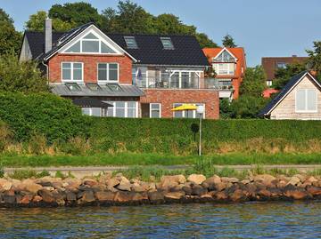 Ferienwohnung für 4 Personen, mit Sauna und Garten, kinderfreundlich in Heikendorf