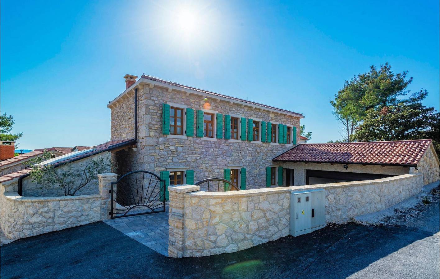 Ferienhaus für 12 Personen mit Sauna in Sukosan, Zadar