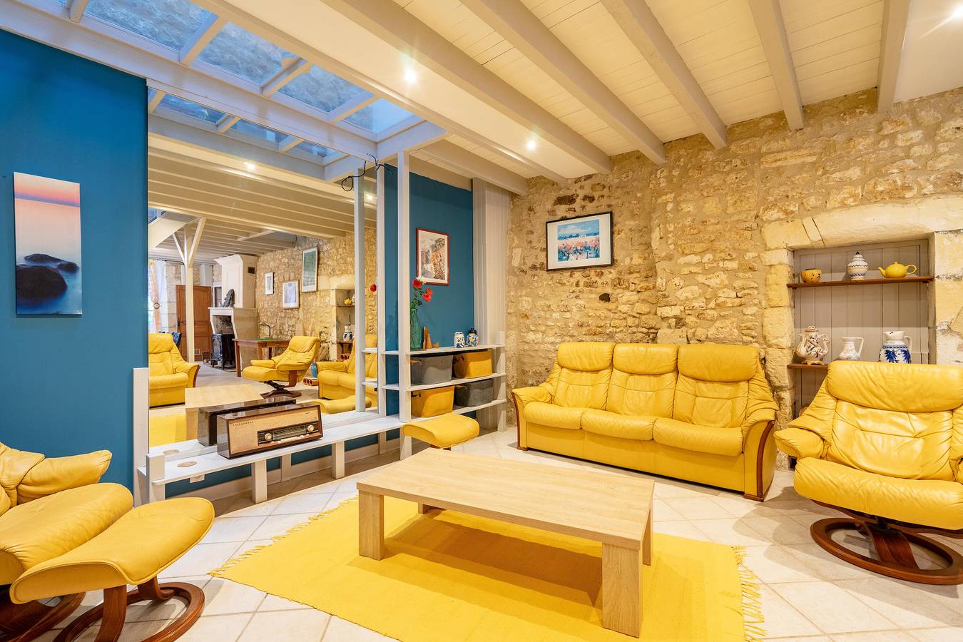 Holiday Home 'La Ferme - Gîtes De La Tournerie' with Shared Pool, Private Terrace and Wi-Fi in Gémozac, Saintes region