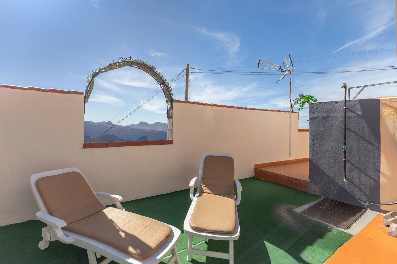 Entire studio, Vacation Studio 'Casa Lea Artenara' with Mountain Views, Wi-Fi & Air Conditioning in Artenara (municipality), North Gran Canaria