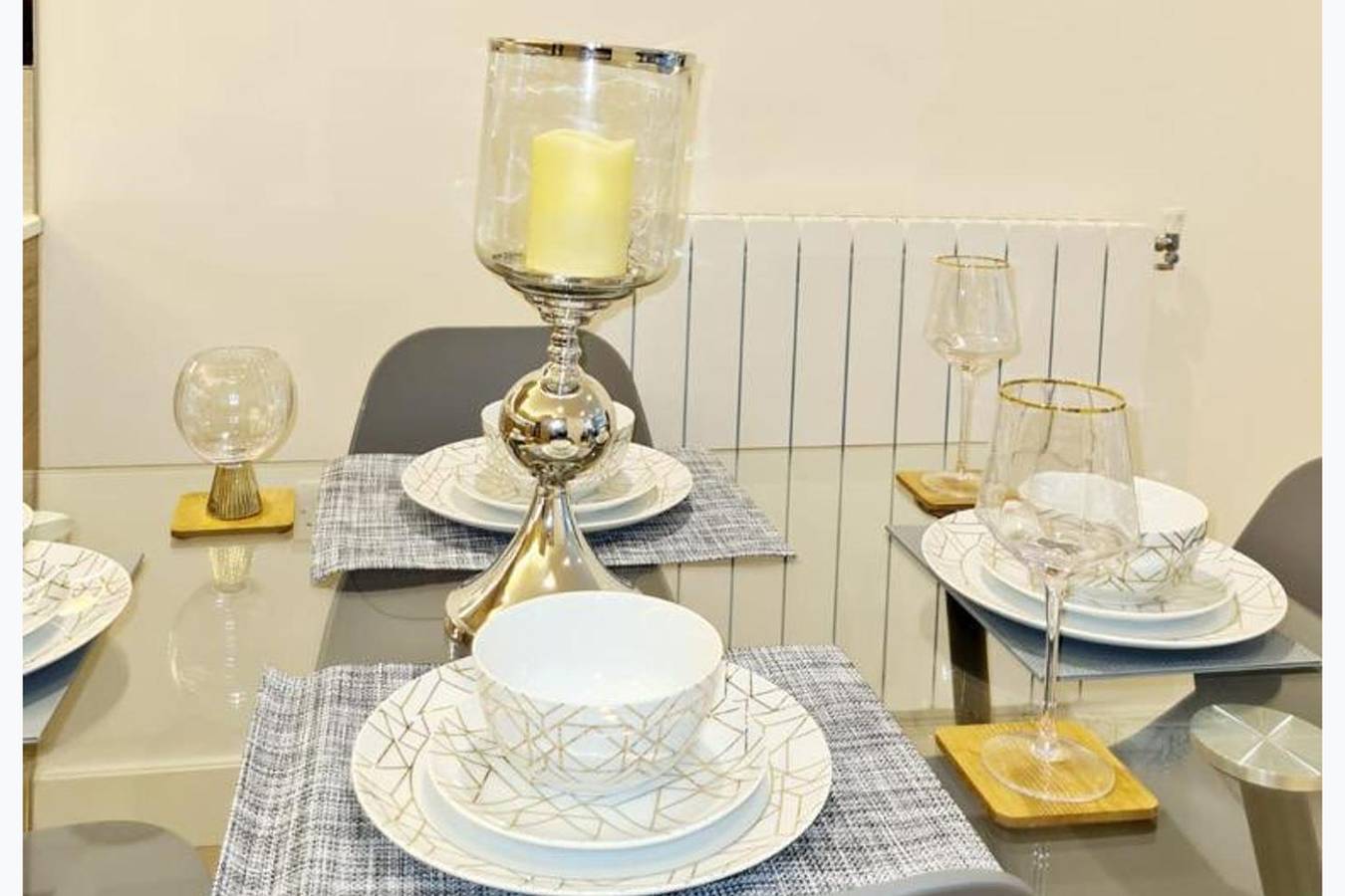 Entire holiday apartment, Charming Dartford Apartment with a View in Dartford, Kent