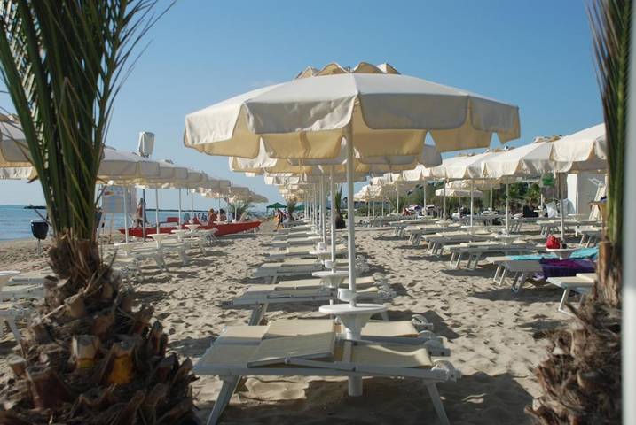 Campeggio per 3 persone, con Giardino e Piscina nelle Marche