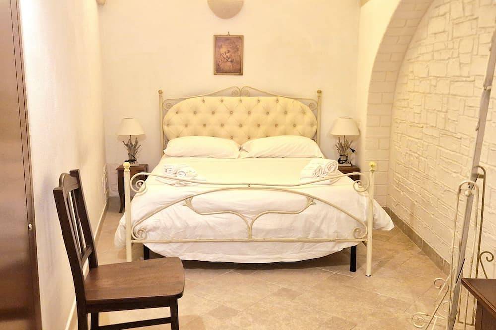 Suite 65 in the heart of Grottaglie's historic center in Grottaglie, Province de Taranto