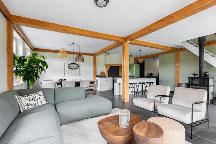 Villa voor 8 personen, with terras and tuin as well as sauna in Drenthe