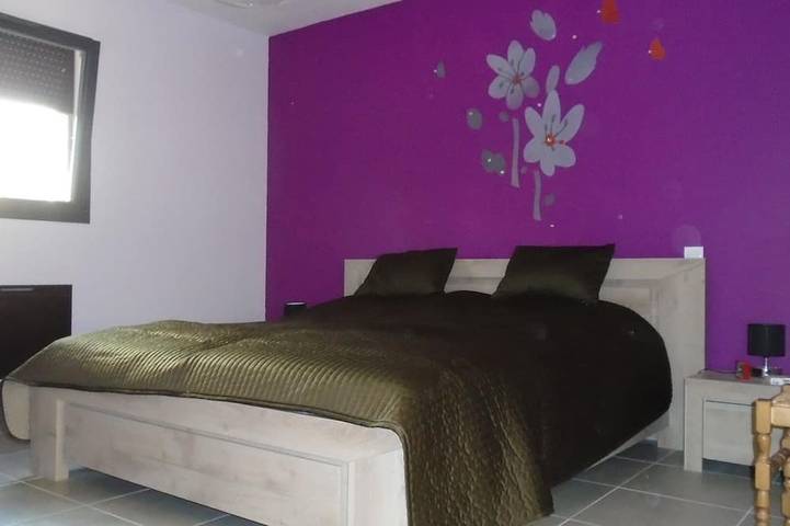 Location de vacances pour 12 personnes, avec jardin ainsi que sauna et balcon à Saint-Julien-de-Peyrolas - 2