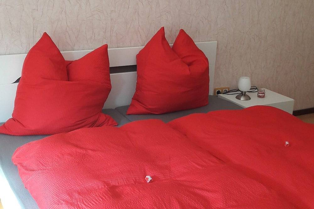 Ganze Wohnung, Emmerich`s Ferienwohnung direkt am Nationalpark Kellerwald gelegen in Bad Wildungen, Waldecker Land