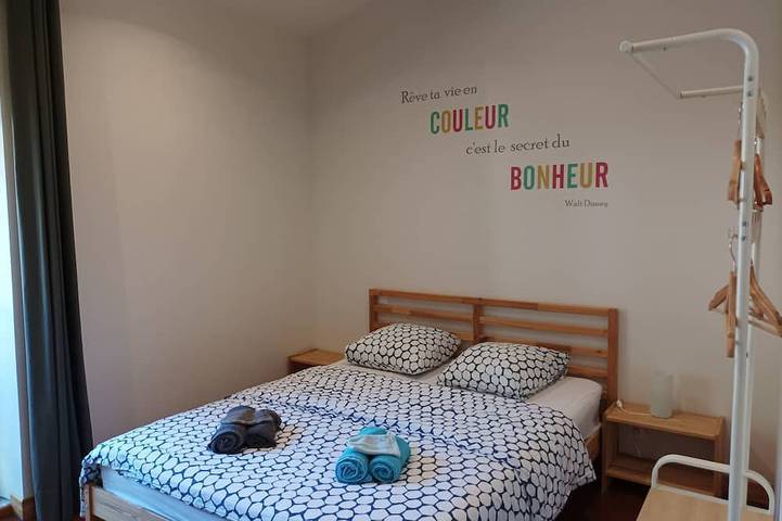 Location de vacances pour 8 personnes, avec piscine et jardin à Fontcouverte - 2