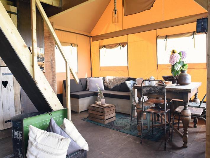 Camping für 6 Personen, mit Terrasse, kinderfreundlich in Nordholland - 2