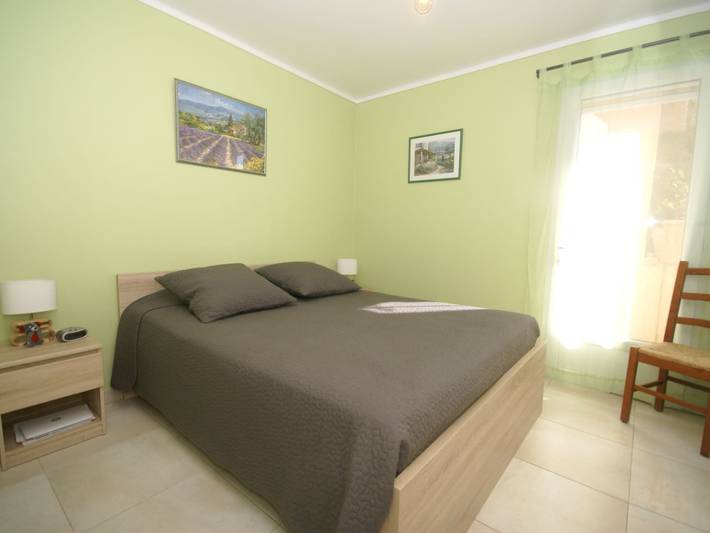 Location de vacances pour 4 personnes, avec jardin ainsi que piscine et terrasse, adapté aux familles à Carqueiranne - 4