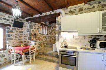 Cottage pour 3 personnes, avec jardin et balcon dans Elounda