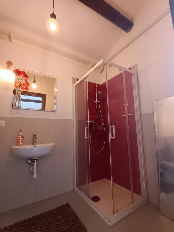 Gîte pour 2 personnes, avec jardin ainsi que piscine et vue à Notaresco - 4