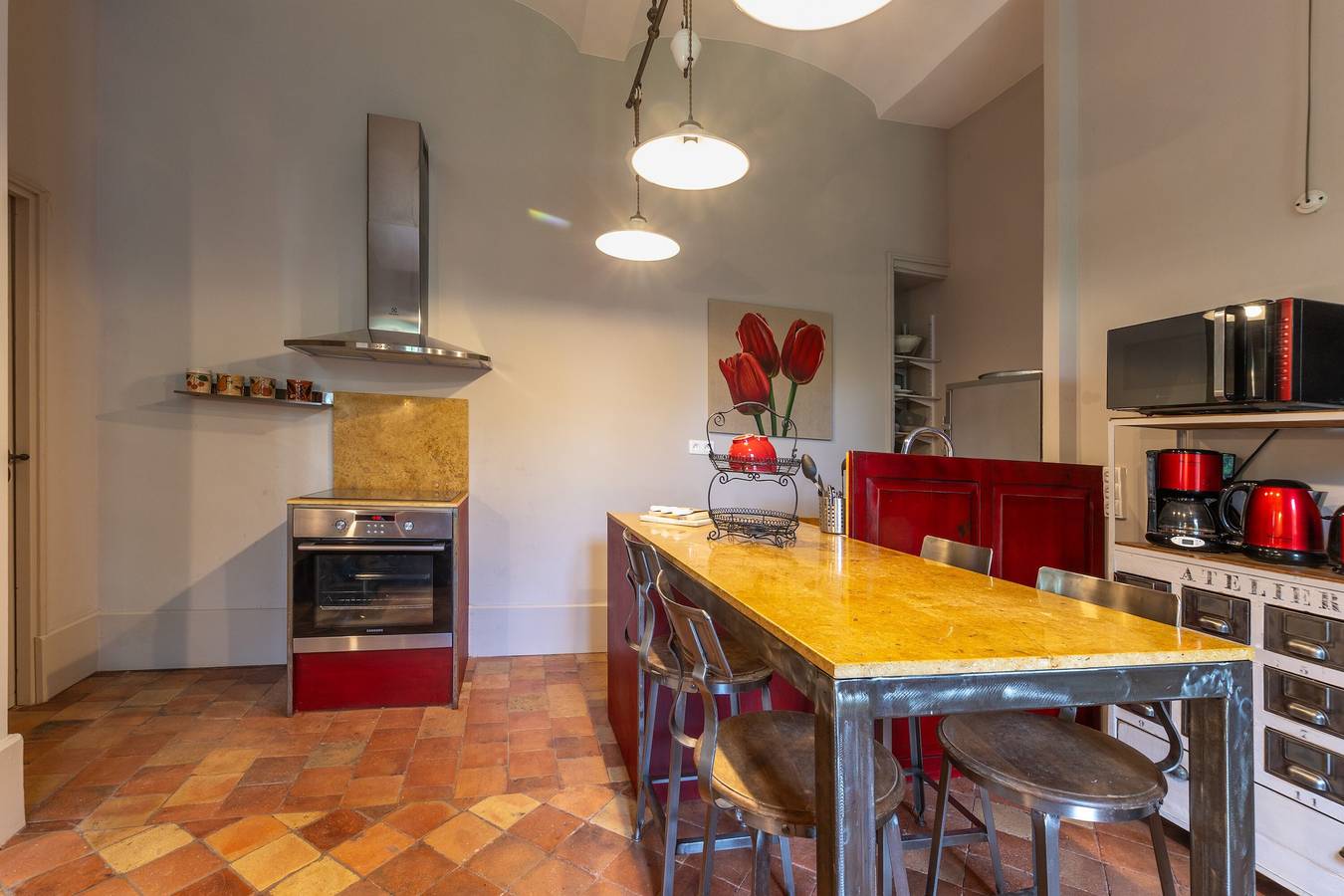 Appartement entier, Appartement 'Le Frêne' avec piscine partagée, Wi-Fi et climatisation in Saint-Germain, Ardèche