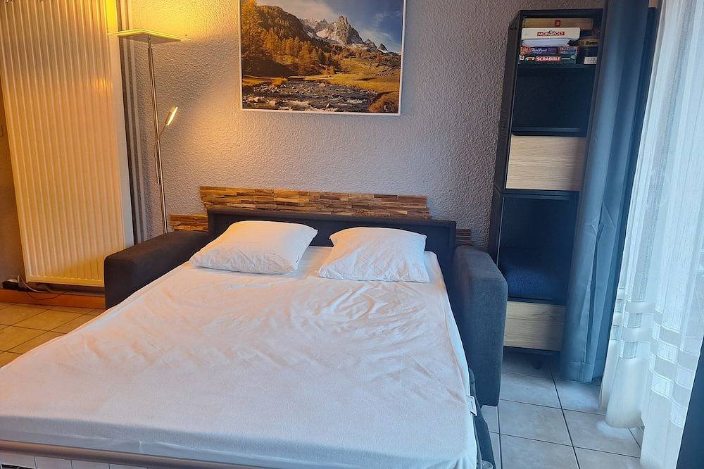 Ganze Wohnung, Wohnung im Erdgeschoss, Südlage, nahe Pisten und Geschäften in Saint-Chaffrey, Serre Chevalier