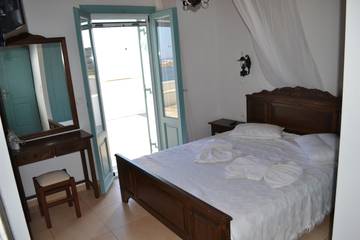 Holiday Rental for 4 People in Tinos, Cyclades, Photo 1
