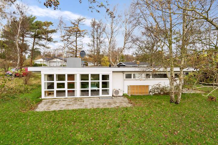 Ferieudlejning for 8 personer, med terrasse, husdyr tilladt i Kegnæs