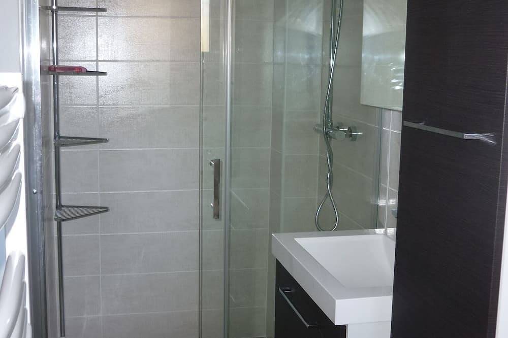 Appartement entier, Studio meublé calme, idéal avec parking et commerces à proximité !! in Gap, Région de Gap