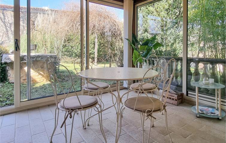 Charmant Apt de 130m2 près de la Charente in Taizé-Aizie, Charente