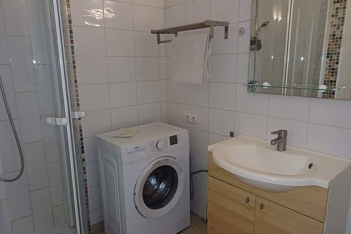 Ganze Wohnung, Spacious studio apartment with a view of Paris. Top floor with elevator in 13e Arrondissement, Paris