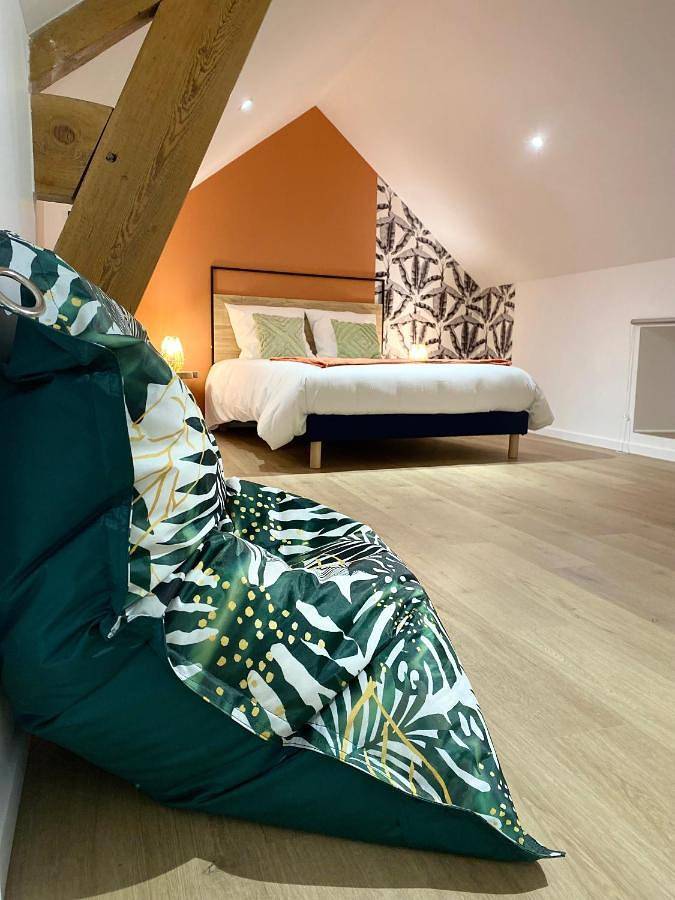 Gîte pour 2 personnes, avec terrasse à Lusignan