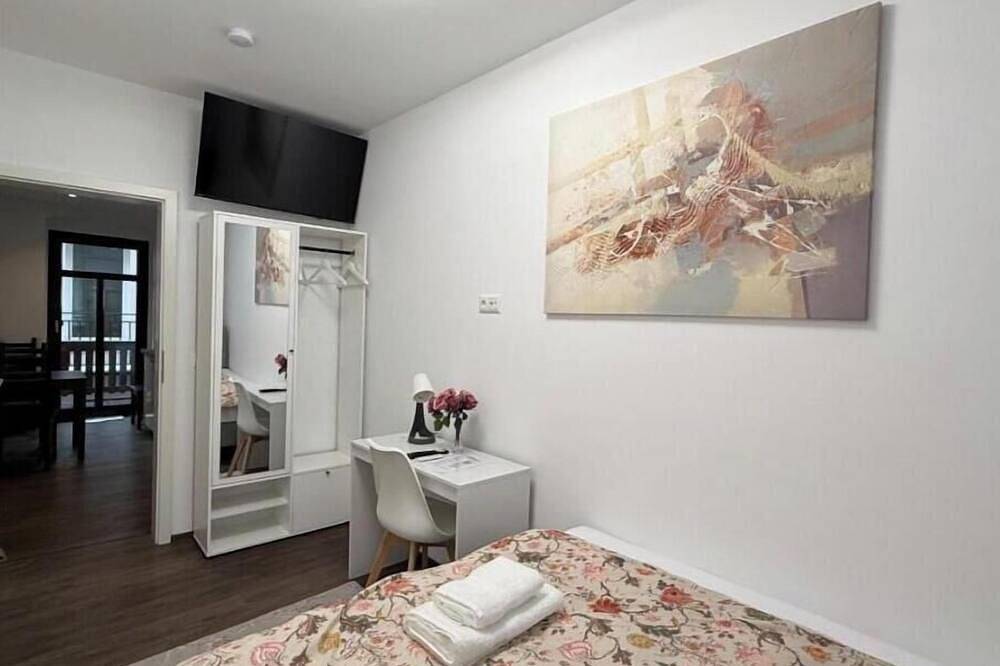 Ganze Wohnung, Apartmenthaus Döbeln Zentrum : Apartment mit 2 Schlafzimmern und Balkon in Döbeln, Chemnitz und Umgebung