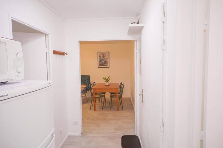 Gîte pour 2 personnes, avec terrasse et jardin à Saint-Genis-Laval - 2