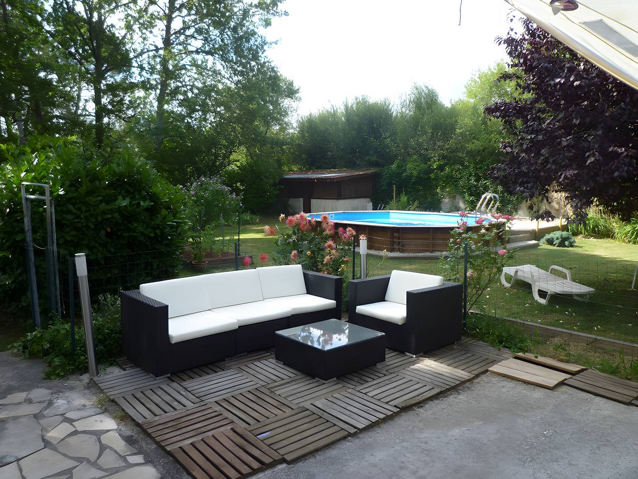 Habitación de huéspedes independiente con opción de mesa y espacio de descanso in Pessac, Región de Burdeos