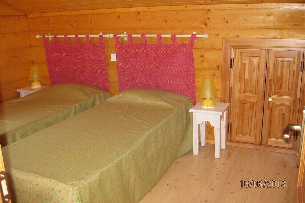 Chalet climatisé 4/6 personnes dans résidence sécurisée 5km de la plage in Bias, Côte d’Argent