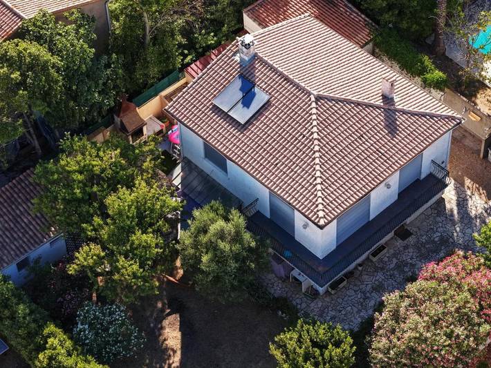 Location de vacances pour 6 personnes, avec Balcon et Terrasse ainsi que Jardin et Piscine dans Office de Tourisme de Frontignan Centre Ville