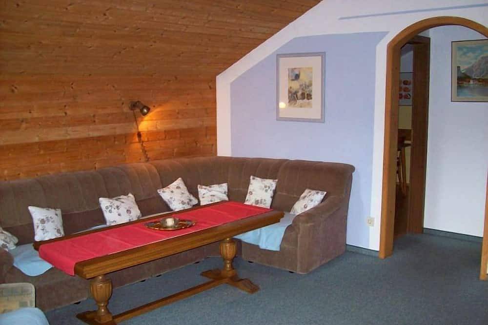 Ganze Wohnung, Ferienwohnung 60m², 2. Stock, 2 Schlafzimmer, Wohnzimmer, Küche, Tv, Balkon in Frasdorf, Chiemsee