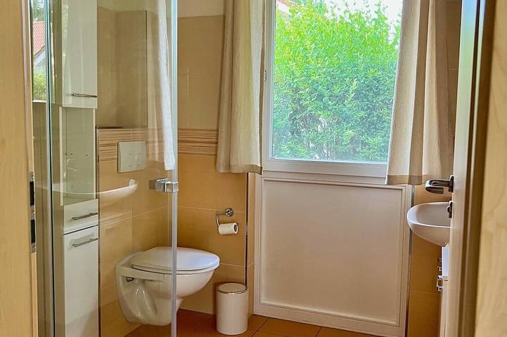 Ferienhaus für 4 Personen, mit Sauna und Garten sowie Terrasse, mit Haustier an der Müritz - 3