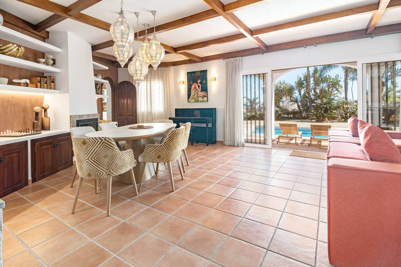 Sunhouse Villa Marbella avec piscine de luxe, jardins et vue sur la montagne in Estepona, Costa del Sol