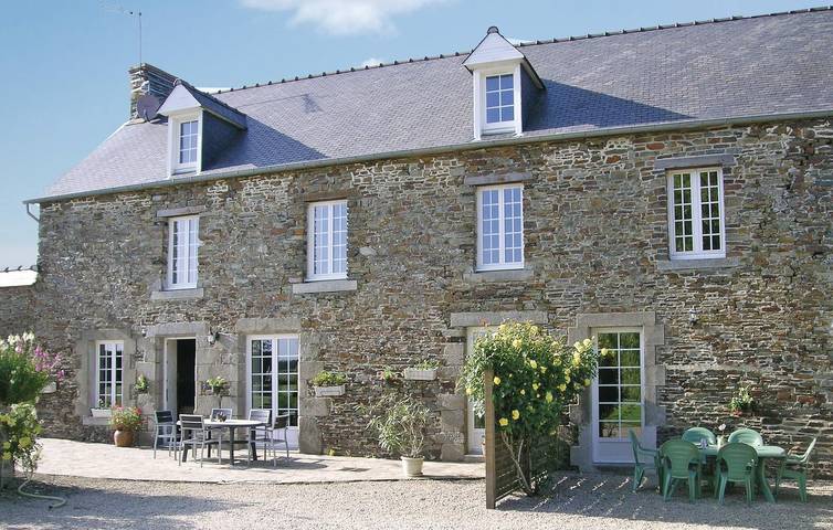 Gîte pour 4 personnes, avec terrasse à Roz-Landrieux - 3
